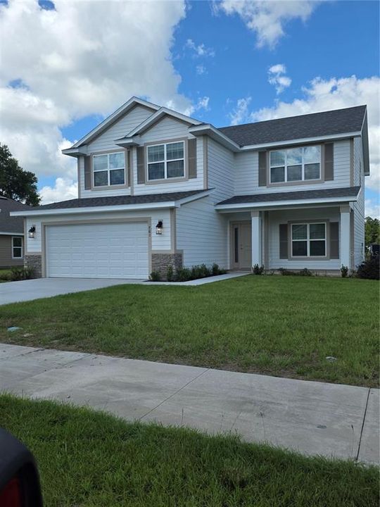 Recently Sold: $450,900 (5 beds, 3 baths, 2705 Square Feet)