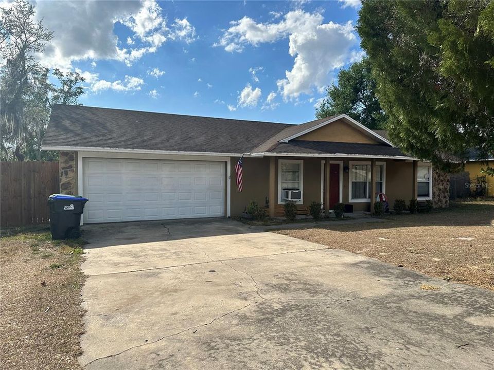 Recently Rented: $2,075 (3 beds, 2 baths, 1351 Square Feet)