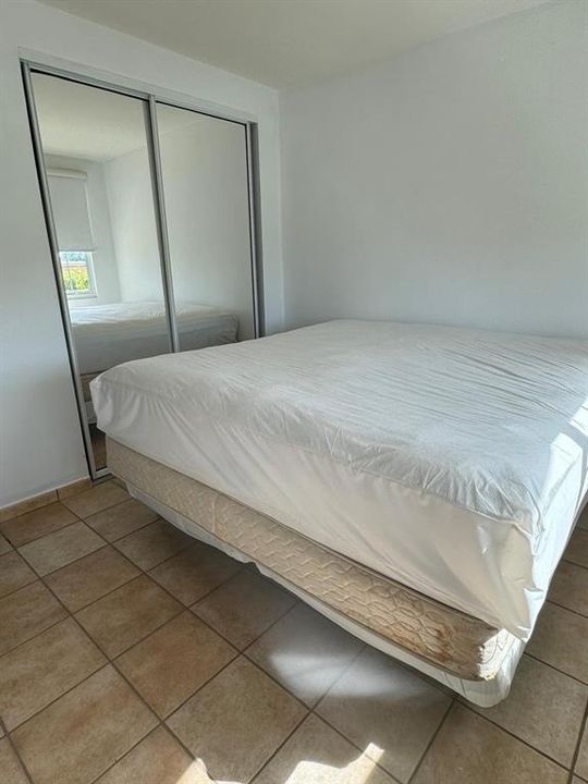 На продажу: $325,000 (3 спален, 2 ванн, 1861 Квадратных фут)