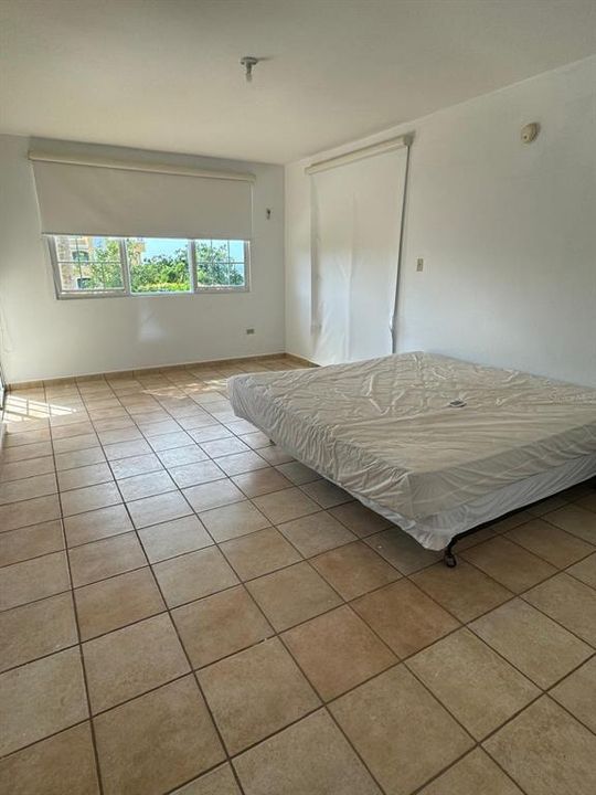 На продажу: $325,000 (3 спален, 2 ванн, 1861 Квадратных фут)