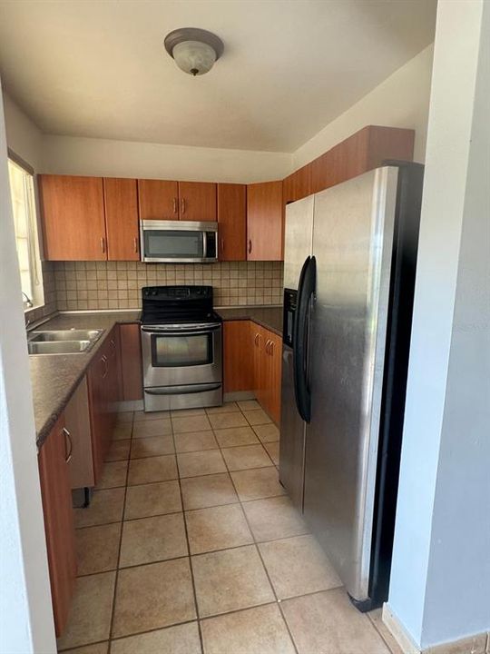 На продажу: $325,000 (3 спален, 2 ванн, 1861 Квадратных фут)