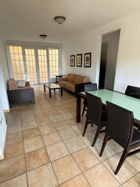 На продажу: $325,000 (3 спален, 2 ванн, 1861 Квадратных фут)