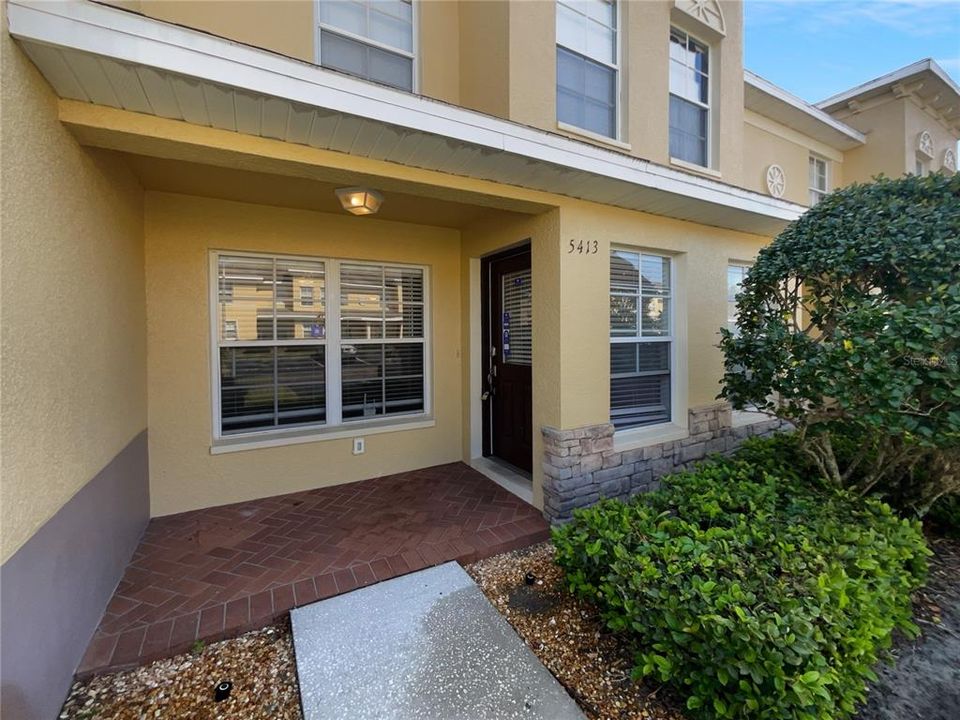 Недавно продано: $190,000 (2 спален, 2 ванн, 1496 Квадратных фут)