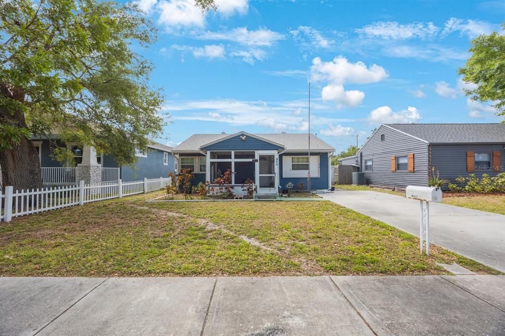 Recently Sold: $250,000 (2 beds, 1 baths, 768 Square Feet)