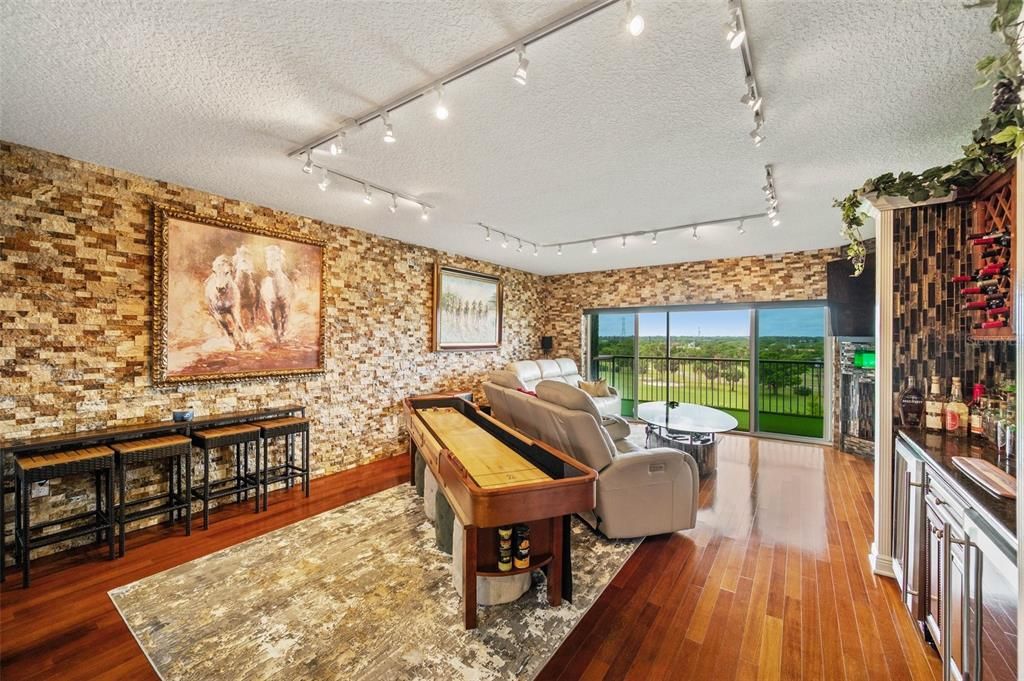 For Sale: $574,990 (3 beds, 2 baths, 1576 Square Feet)