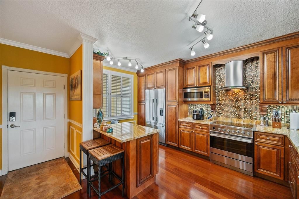 For Sale: $574,990 (3 beds, 2 baths, 1576 Square Feet)