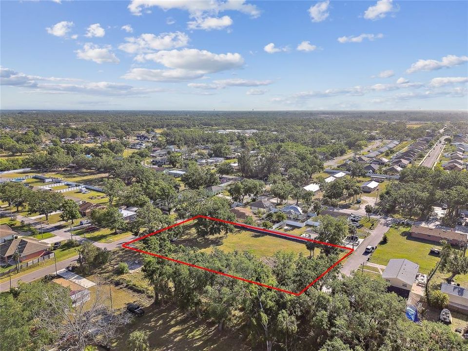 合同活跃: $205,000 (0.93 acres)