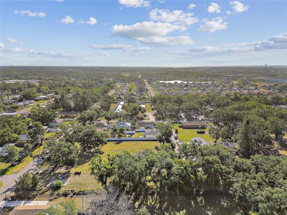 合同活跃: $205,000 (0.93 acres)