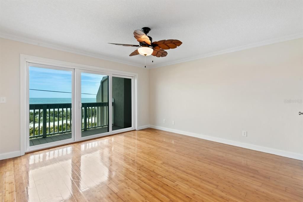 Active With Contract: $469,000 (3 beds, 4 baths, 1500 Square Feet)