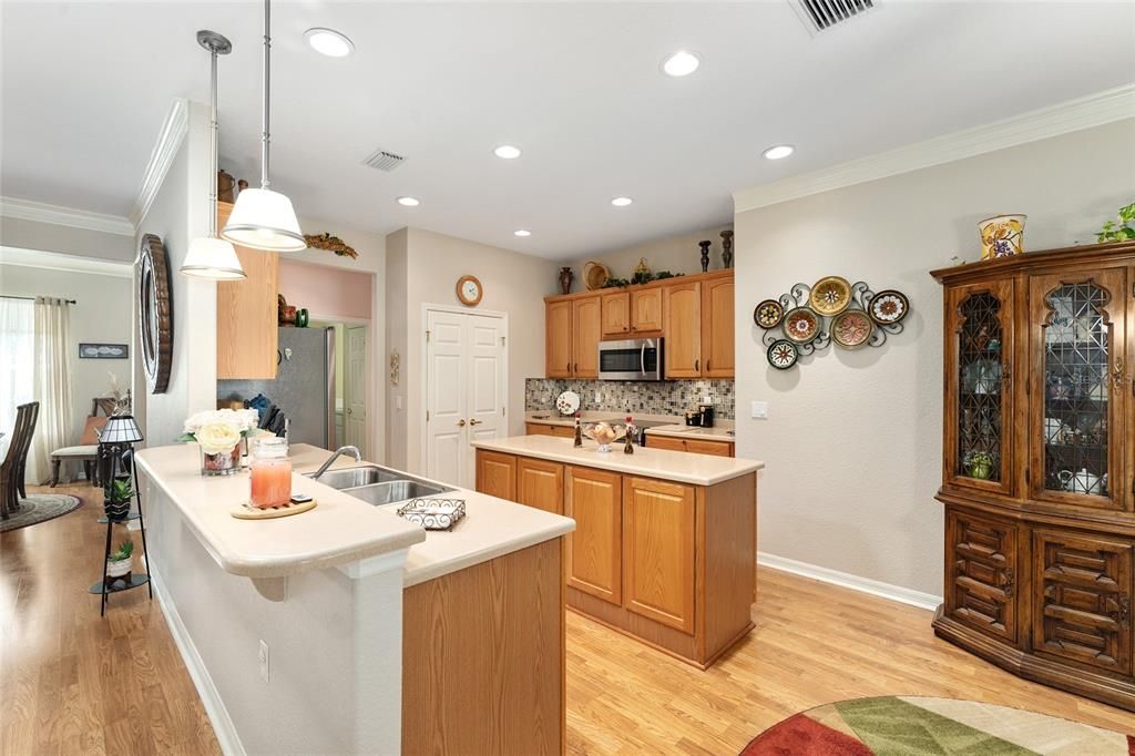 For Sale: $410,000 (3 beds, 2 baths, 2126 Square Feet)