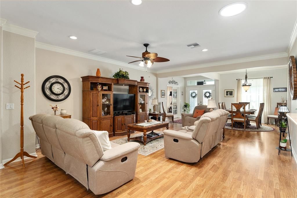 For Sale: $410,000 (3 beds, 2 baths, 2126 Square Feet)