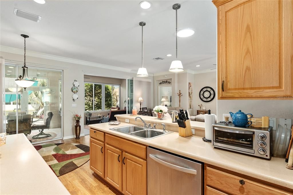 For Sale: $410,000 (3 beds, 2 baths, 2126 Square Feet)