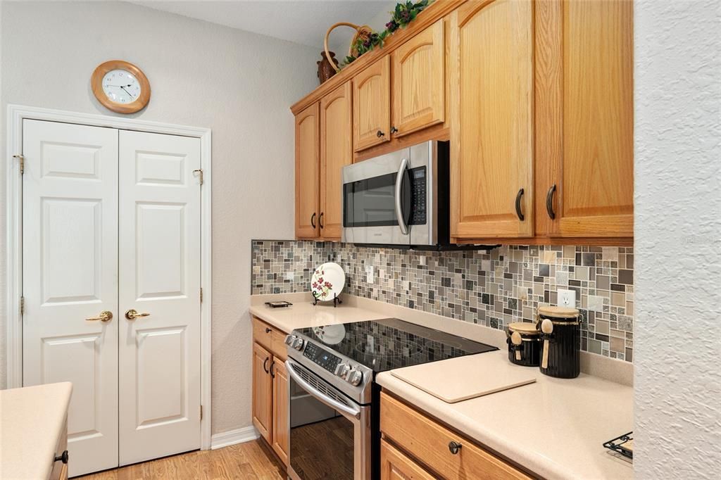 For Sale: $410,000 (3 beds, 2 baths, 2126 Square Feet)