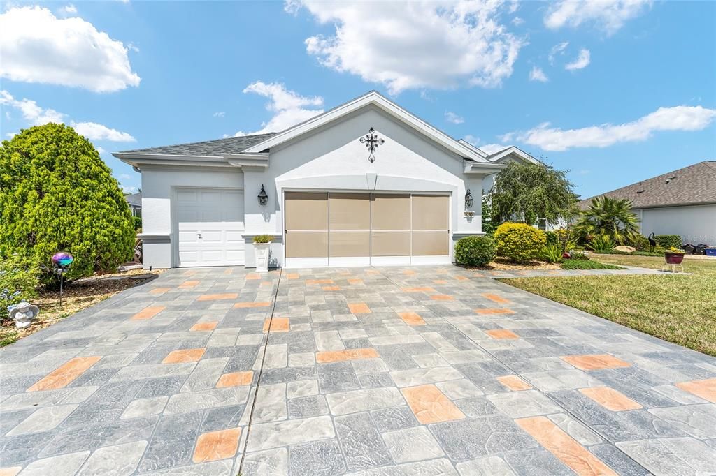 For Sale: $410,000 (3 beds, 2 baths, 2126 Square Feet)