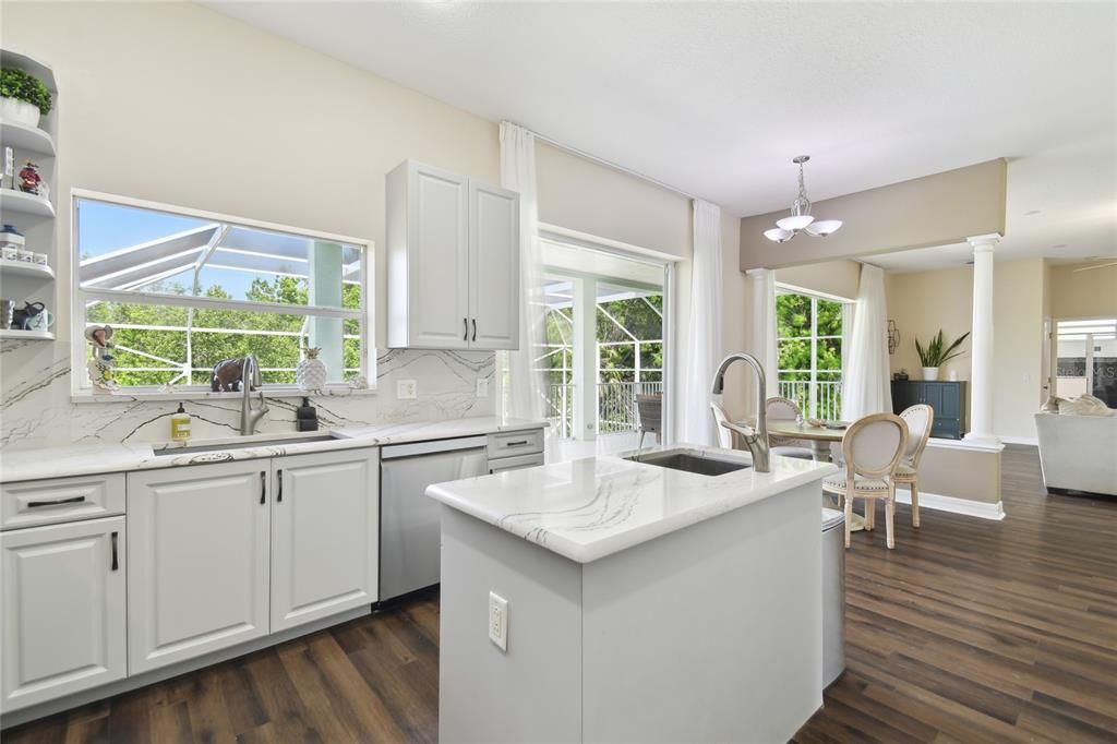 For Sale: $950,000 (5 beds, 4 baths, 4755 Square Feet)