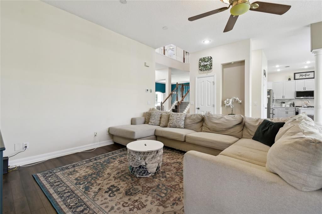 For Sale: $950,000 (5 beds, 4 baths, 4755 Square Feet)