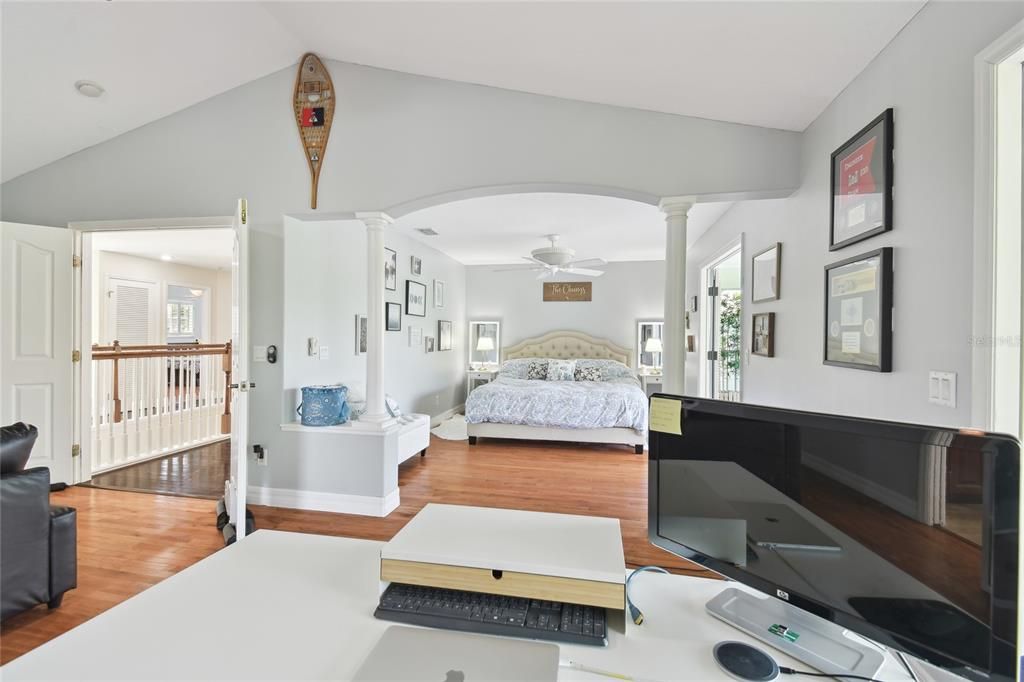 For Sale: $950,000 (5 beds, 4 baths, 4755 Square Feet)