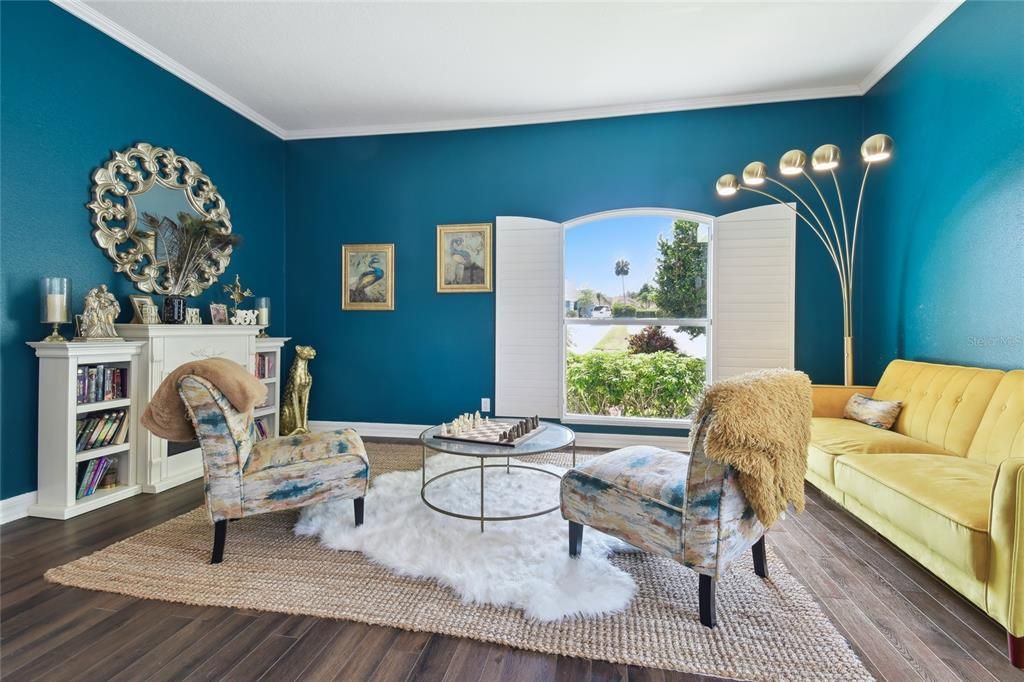 For Sale: $950,000 (5 beds, 4 baths, 4755 Square Feet)