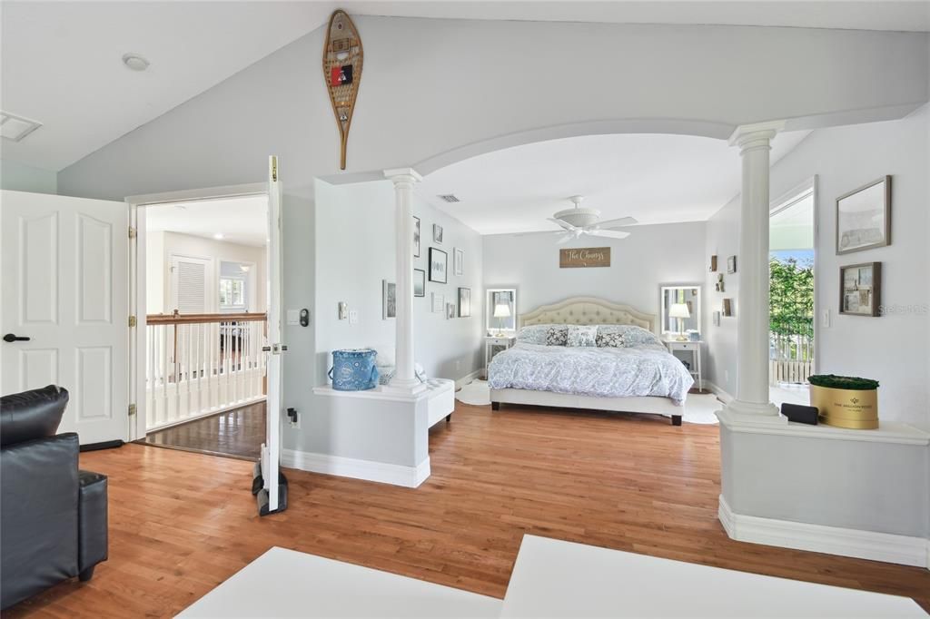 For Sale: $950,000 (5 beds, 4 baths, 4755 Square Feet)