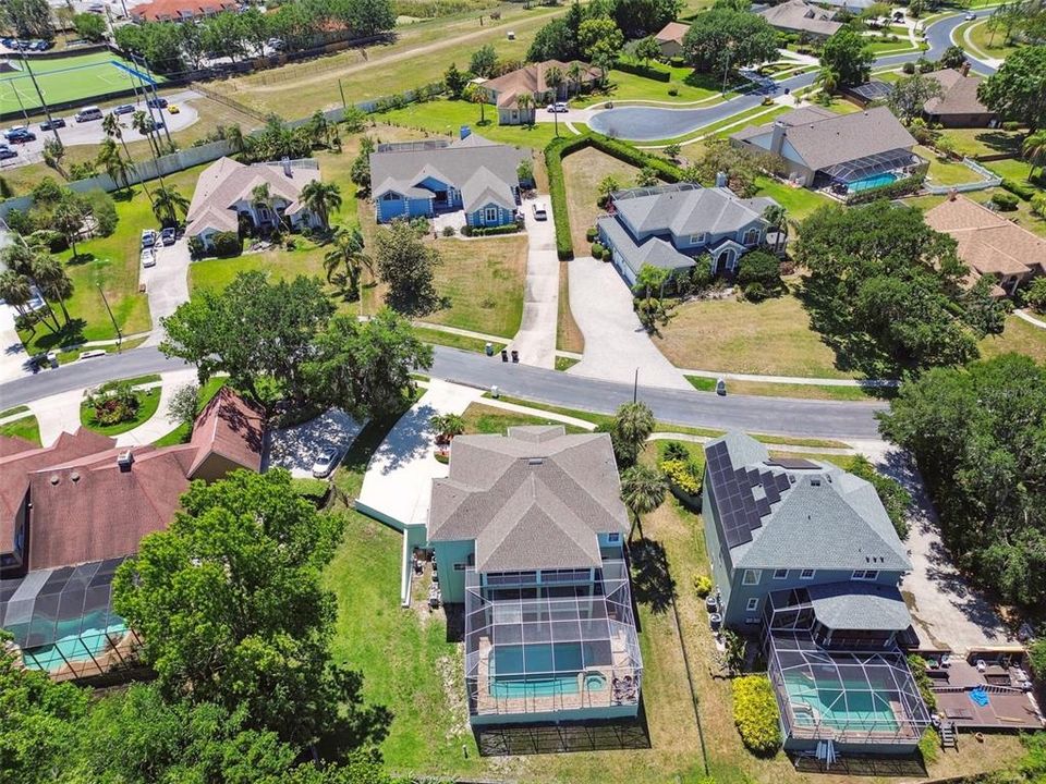 For Sale: $950,000 (5 beds, 4 baths, 4755 Square Feet)