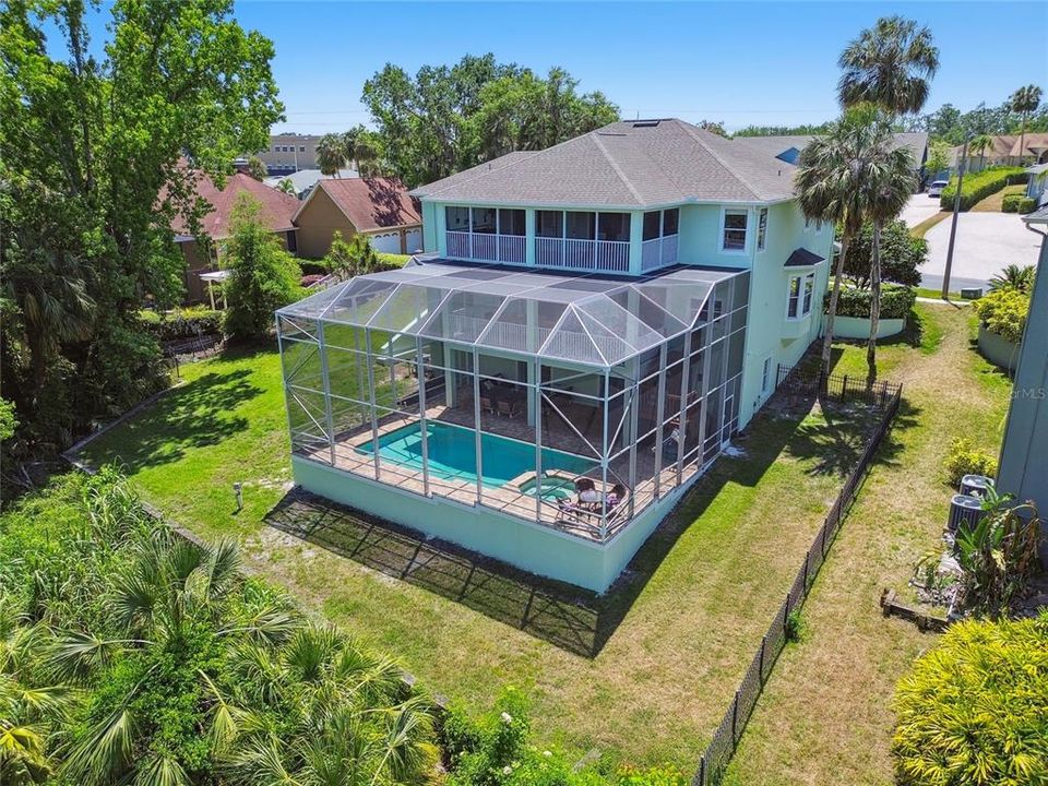 For Sale: $950,000 (5 beds, 4 baths, 4755 Square Feet)