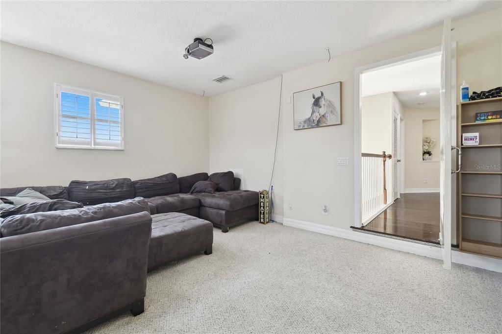 For Sale: $950,000 (5 beds, 4 baths, 4755 Square Feet)