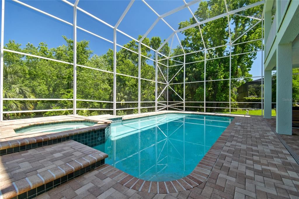 For Sale: $950,000 (5 beds, 4 baths, 4755 Square Feet)