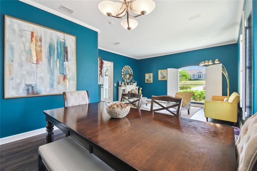 For Sale: $950,000 (5 beds, 4 baths, 4755 Square Feet)