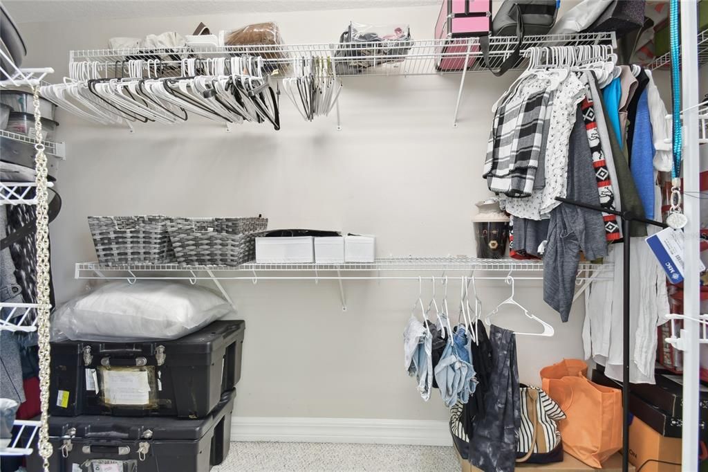 For Sale: $950,000 (5 beds, 4 baths, 4755 Square Feet)