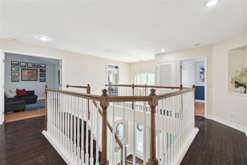 For Sale: $950,000 (5 beds, 4 baths, 4755 Square Feet)