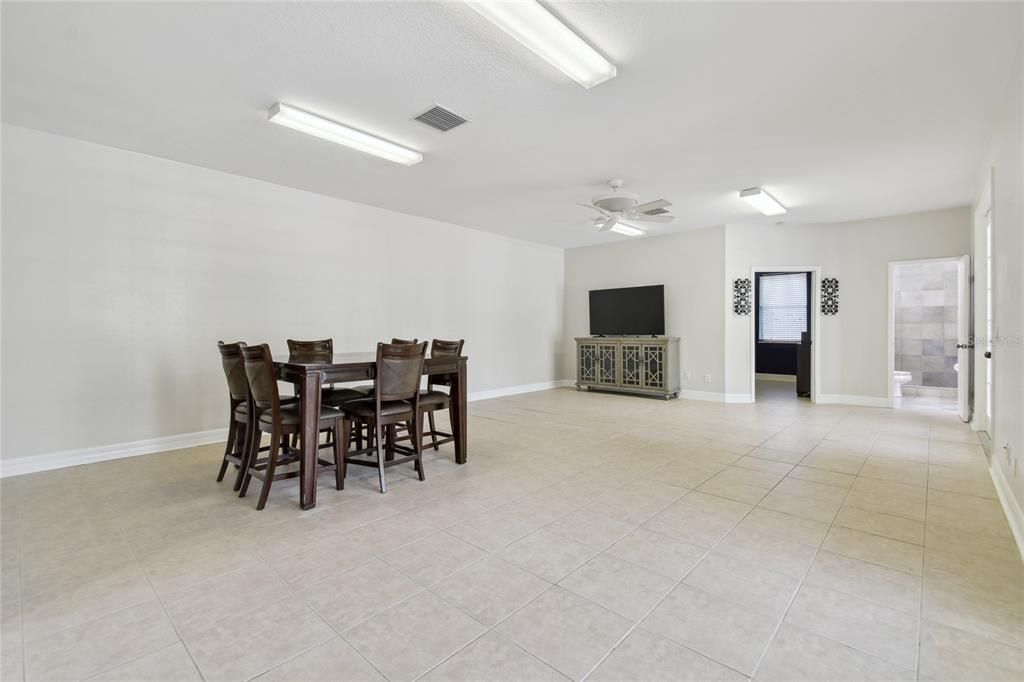 For Sale: $950,000 (5 beds, 4 baths, 4755 Square Feet)