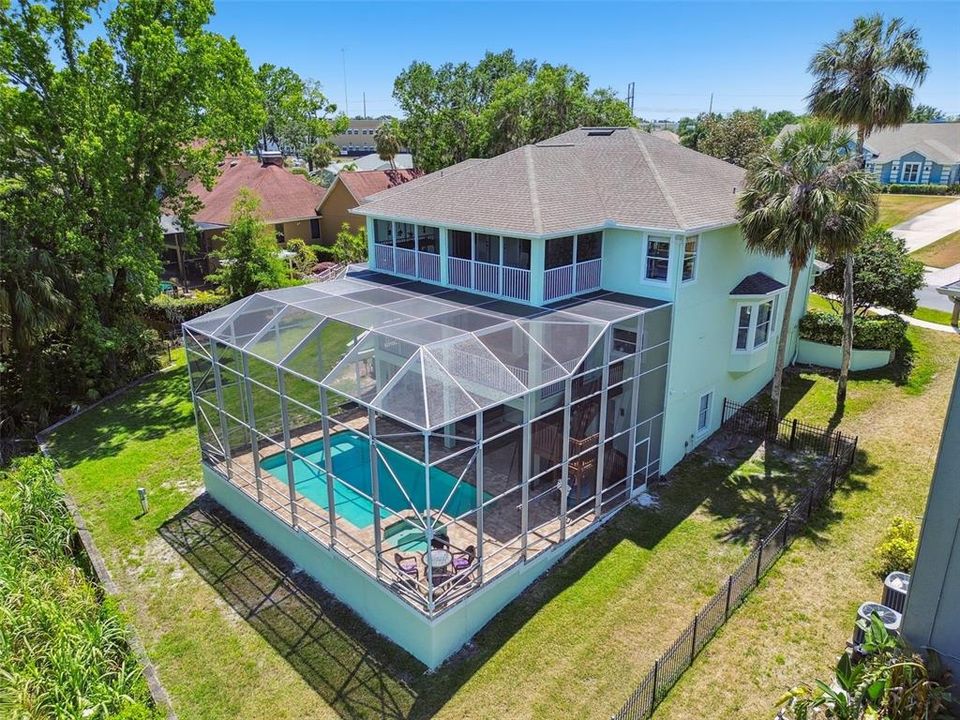 For Sale: $950,000 (5 beds, 4 baths, 4755 Square Feet)