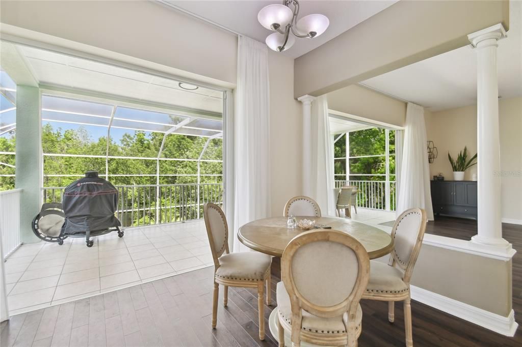 For Sale: $950,000 (5 beds, 4 baths, 4755 Square Feet)