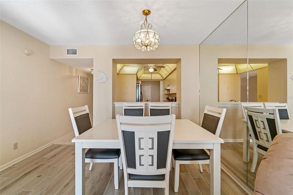 For Rent: $2,600 (2 beds, 2 baths, 1080 Square Feet)