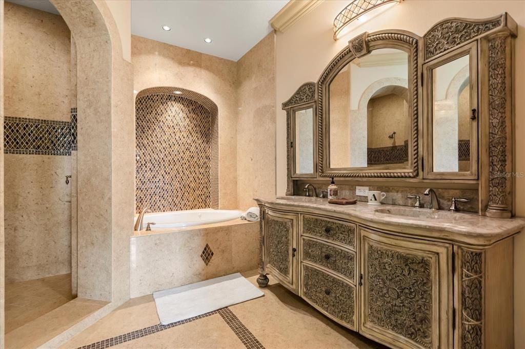 En Venta: $5,850,000 (5 camas, 5 baños, 11138 Pies cuadrados)