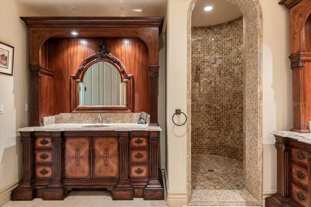 En Venta: $5,850,000 (5 camas, 5 baños, 11138 Pies cuadrados)