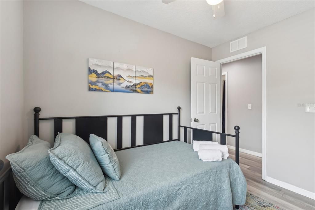 For Sale: $488,000 (3 beds, 2 baths, 1265 Square Feet)