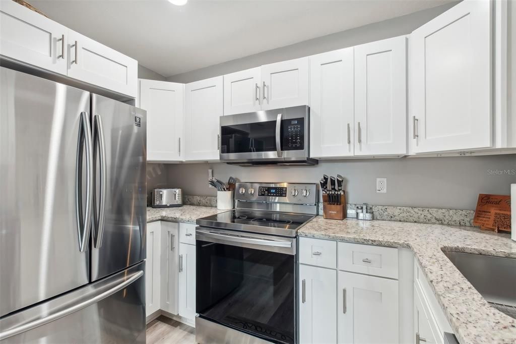 For Sale: $488,000 (3 beds, 2 baths, 1265 Square Feet)