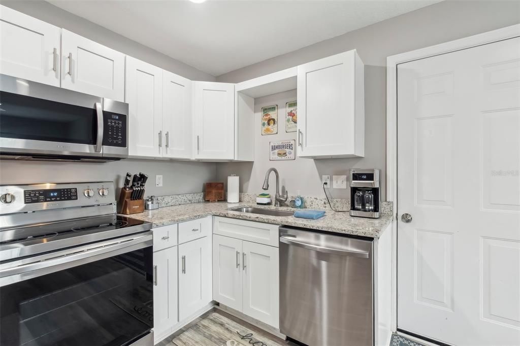 For Sale: $488,000 (3 beds, 2 baths, 1265 Square Feet)