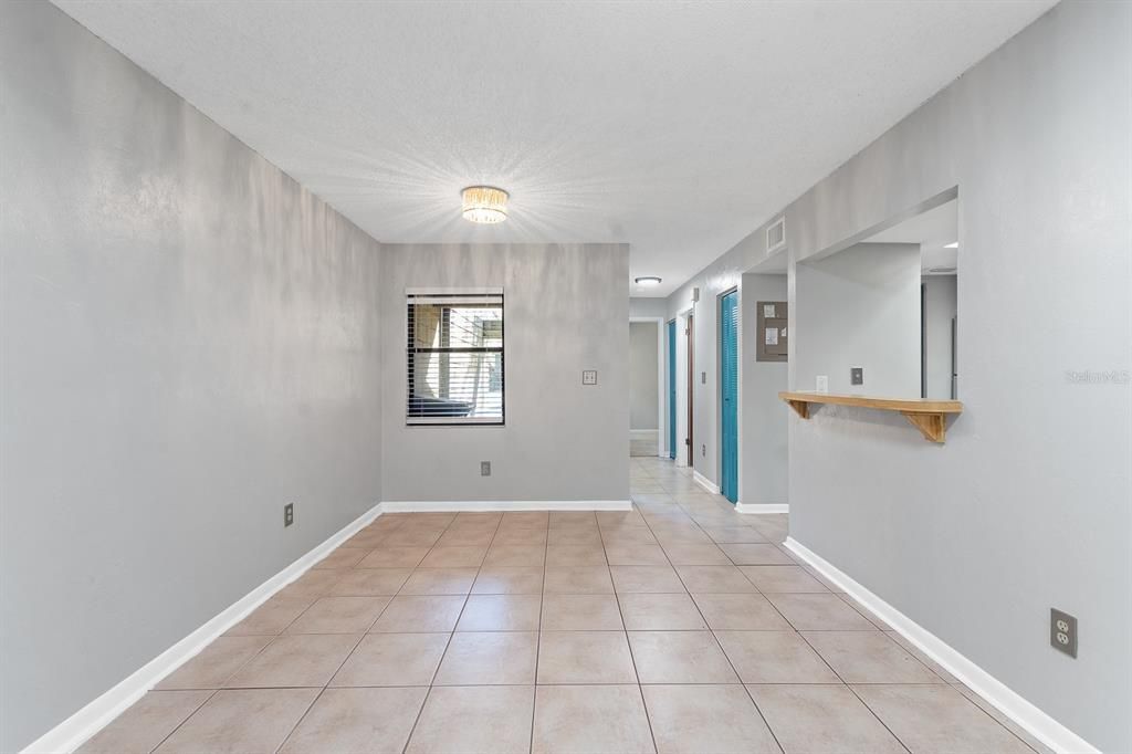 Active With Contract: $1,750 (2 beds, 2 baths, 1151 Square Feet)