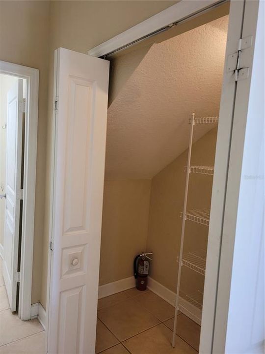 Activo con contrato: $375,000 (3 camas, 2 baños, 2010 Pies cuadrados)