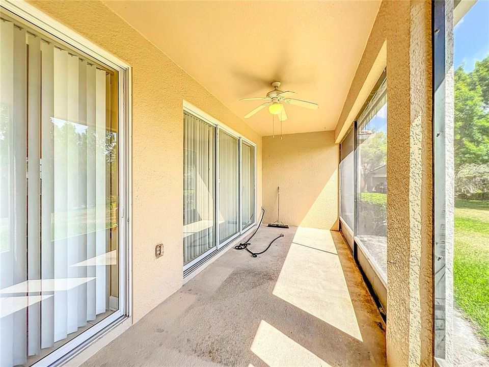 Activo con contrato: $375,000 (3 camas, 2 baños, 2010 Pies cuadrados)