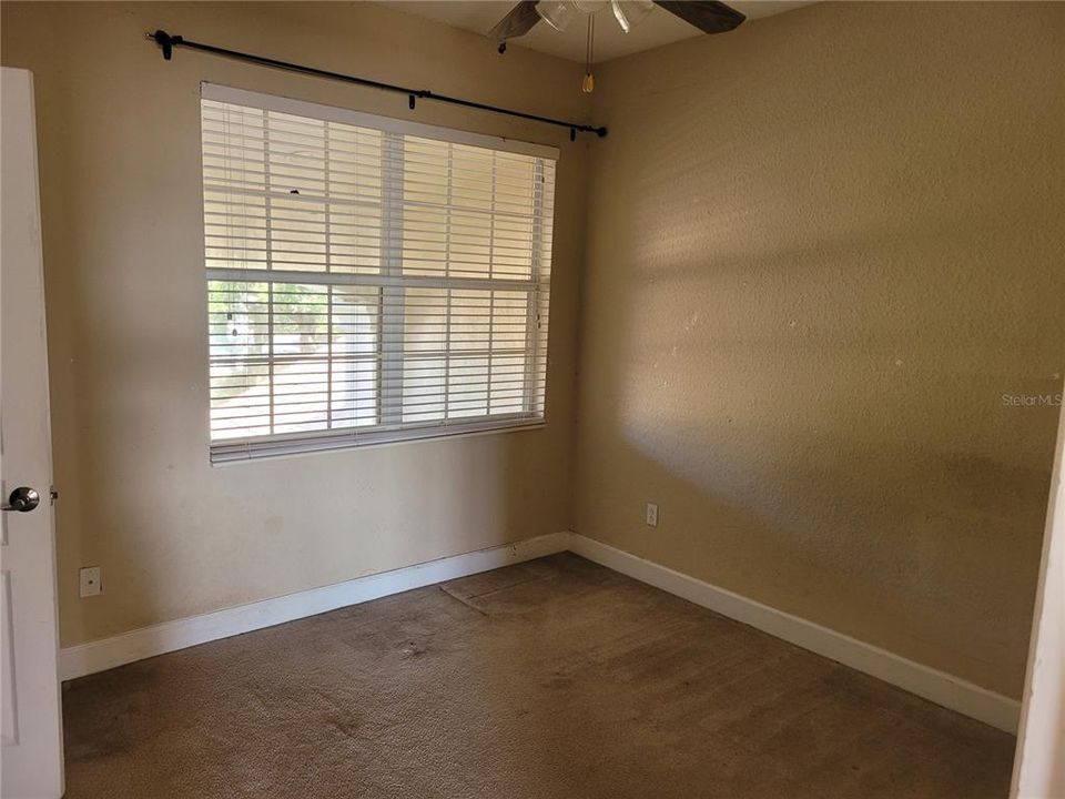 Activo con contrato: $375,000 (3 camas, 2 baños, 2010 Pies cuadrados)