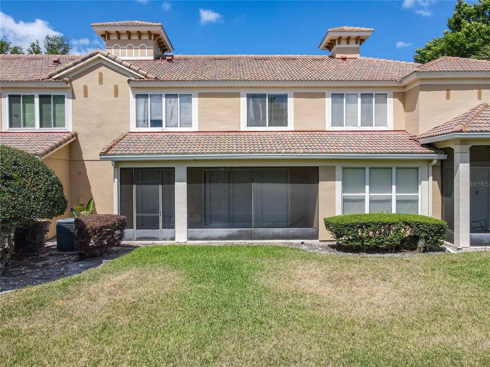 Activo con contrato: $375,000 (3 camas, 2 baños, 2010 Pies cuadrados)