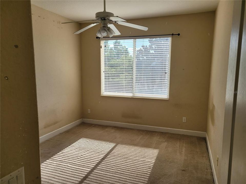 Activo con contrato: $375,000 (3 camas, 2 baños, 2010 Pies cuadrados)