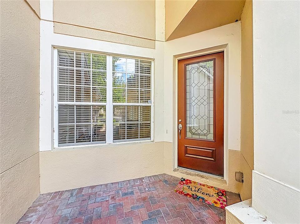 Activo con contrato: $375,000 (3 camas, 2 baños, 2010 Pies cuadrados)