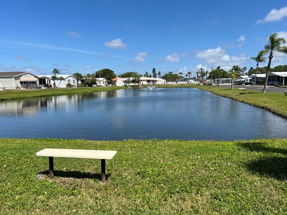 合同活跃: $175,000 (2 贝兹, 2 浴室, 1512 平方英尺)