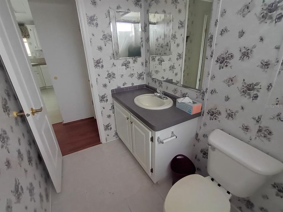 合同活跃: $175,000 (2 贝兹, 2 浴室, 1512 平方英尺)