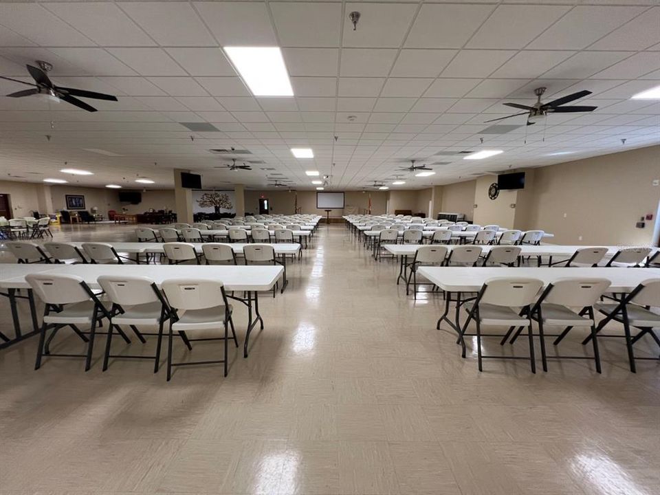 合同活跃: $175,000 (2 贝兹, 2 浴室, 1512 平方英尺)