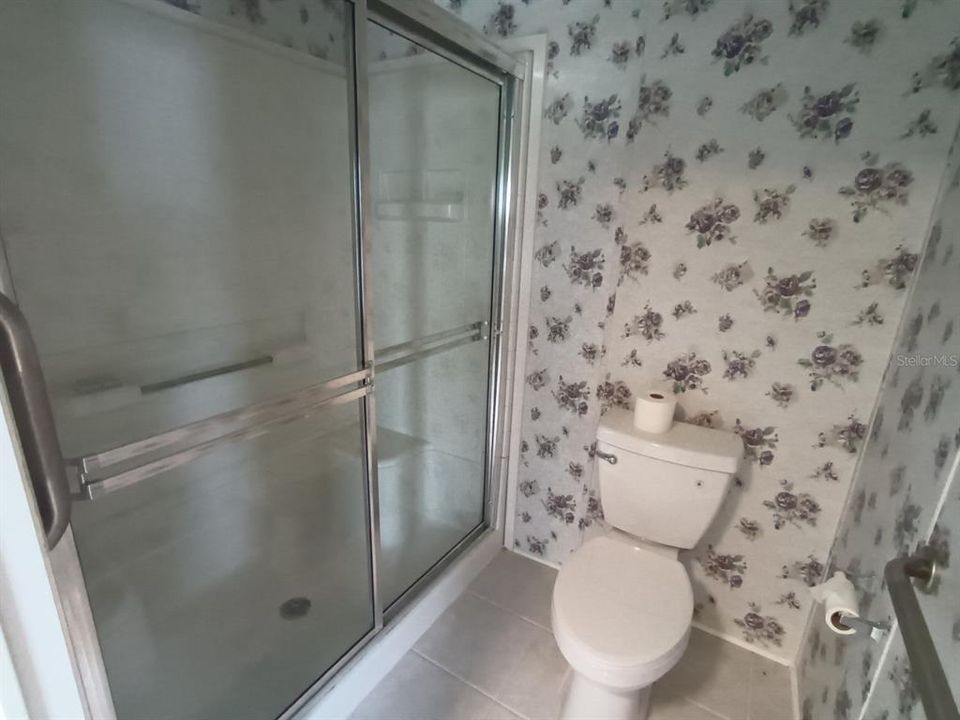 合同活跃: $175,000 (2 贝兹, 2 浴室, 1512 平方英尺)